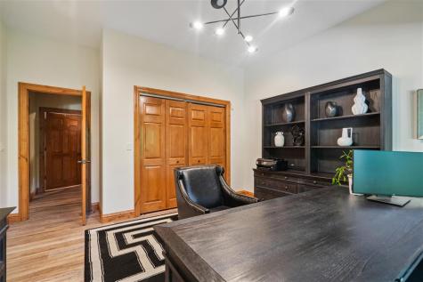 2804 NW Deer Valley Drive Swisher IA 52338