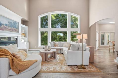 2804 NW Deer Valley Drive Swisher IA 52338