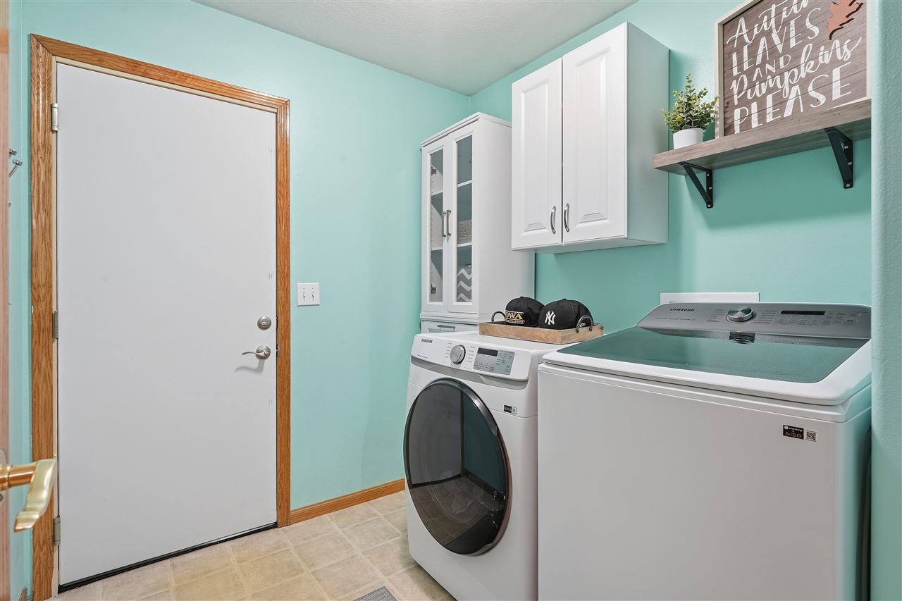 209 Agape Avenue Urbana IA 52345