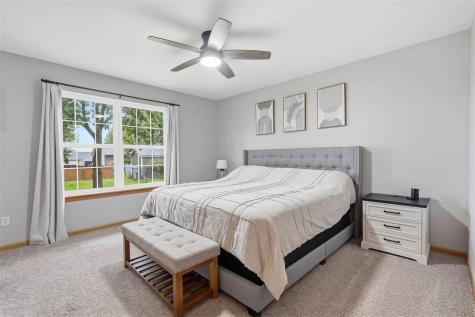 209 Agape Avenue Urbana IA 52345