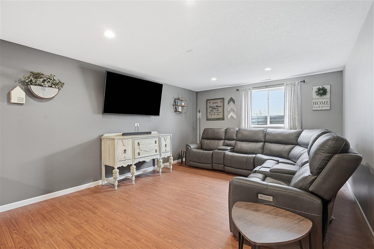 209 Agape Avenue Urbana IA 52345