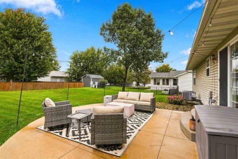 209 Agape Avenue Urbana IA 52345