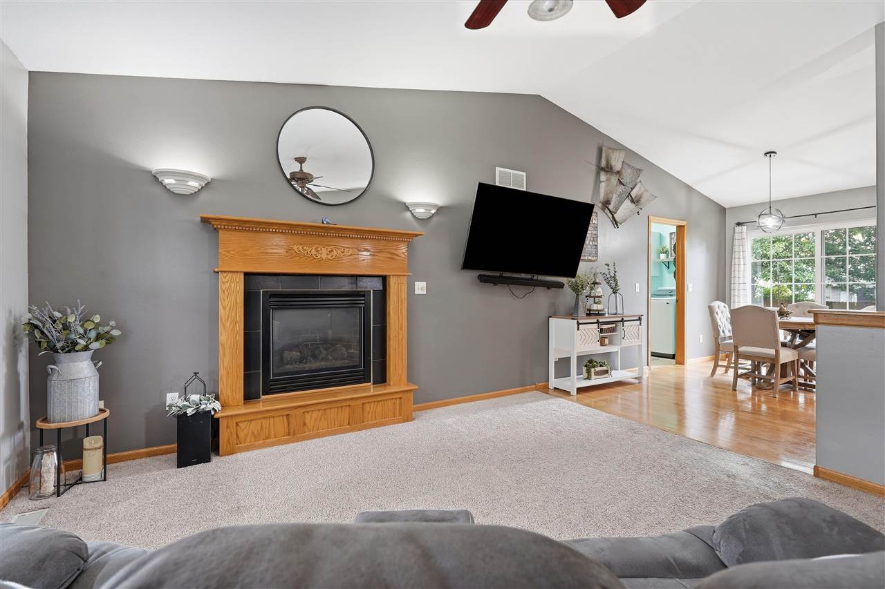 209 Agape Avenue Urbana IA 52345