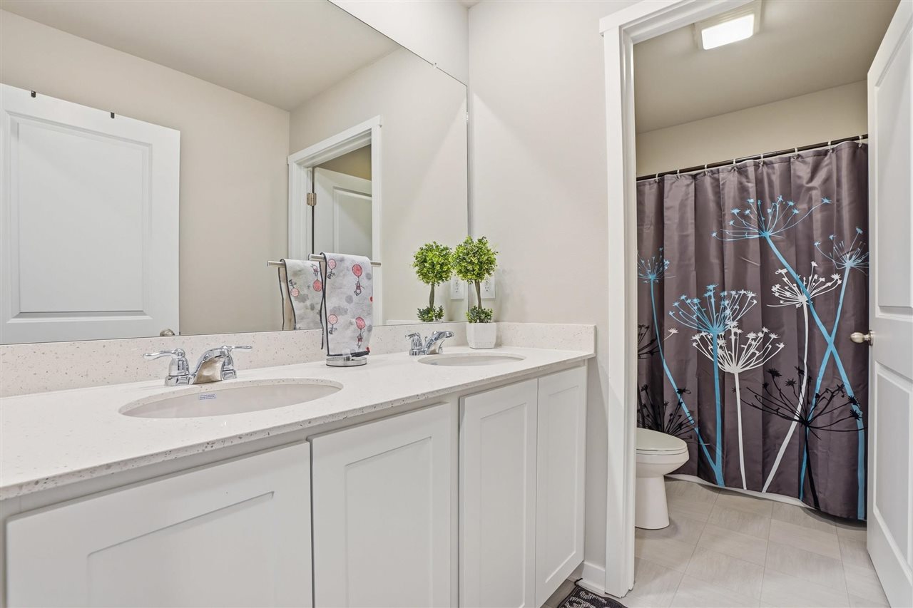 3182 Scanlon Farms Road Coralville IA 52241