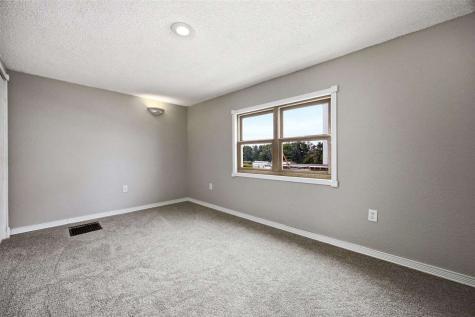1000 Stinocher Street Solon IA 52333