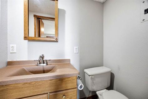 1000 Stinocher Street Solon IA 52333