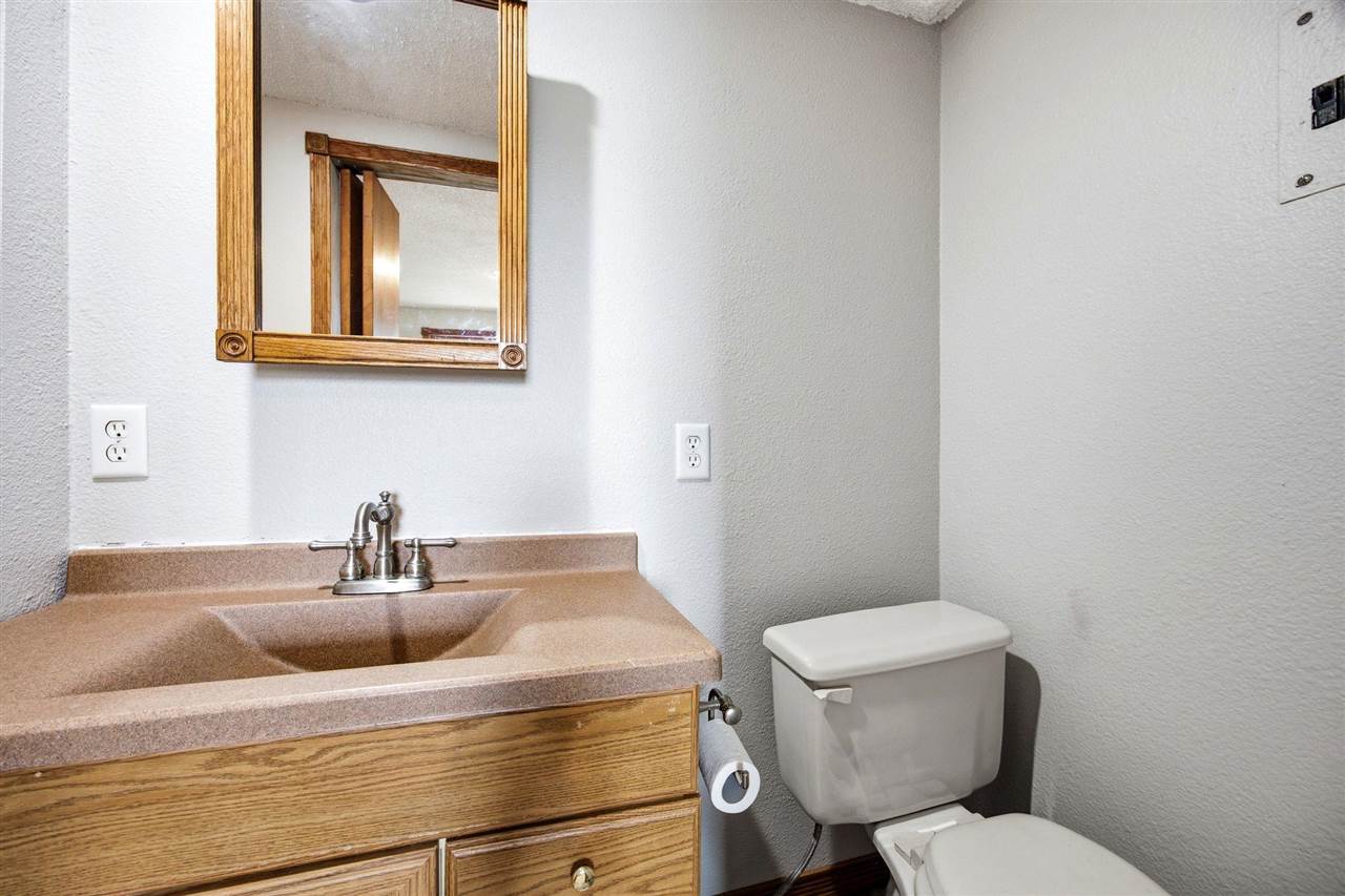 1000 Stinocher Street Solon IA 52333