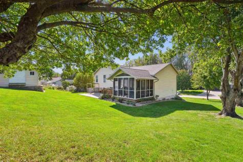 2331 North Ridge Drive Coralville IA 52241