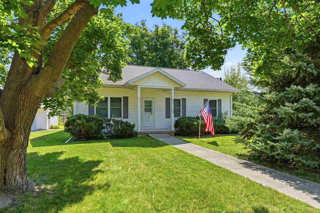 834 S 9th Avenue Washington IA 52353