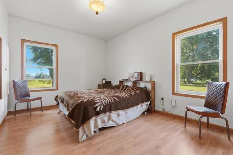 834 S 9th Avenue Washington IA 52353