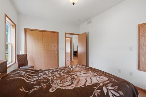834 S 9th Avenue Washington IA 52353