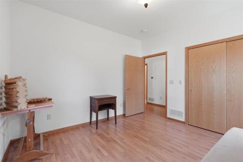 834 S 9th Avenue Washington IA 52353