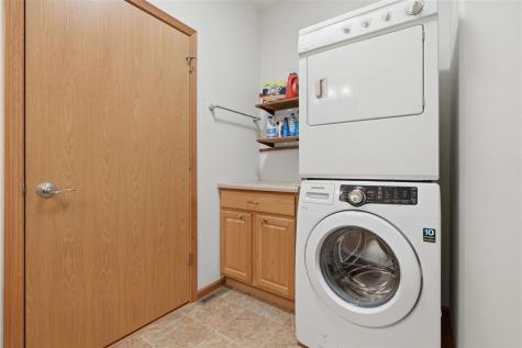 834 S 9th Avenue Washington IA 52353