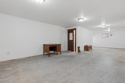 834 S 9th Avenue Washington IA 52353