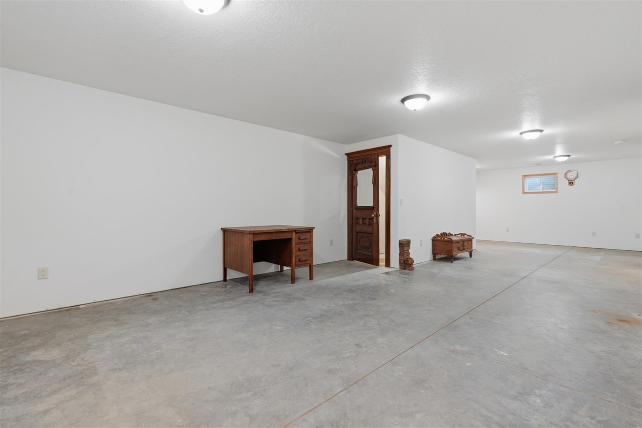 834 S 9th Avenue Washington IA 52353