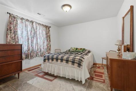 834 S 9th Avenue Washington IA 52353