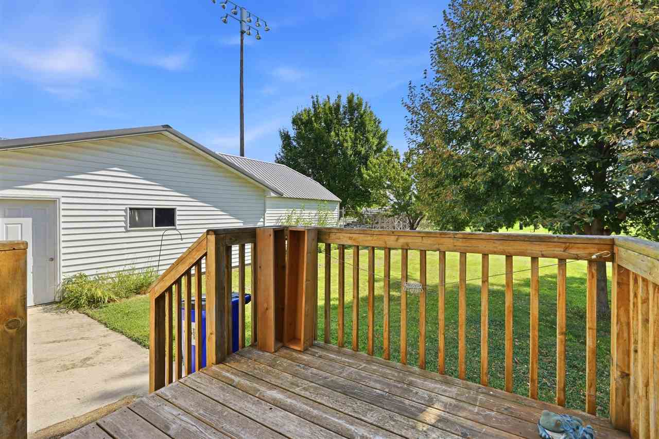 834 S 9th Avenue Washington IA 52353