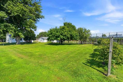834 S 9th Avenue Washington IA 52353