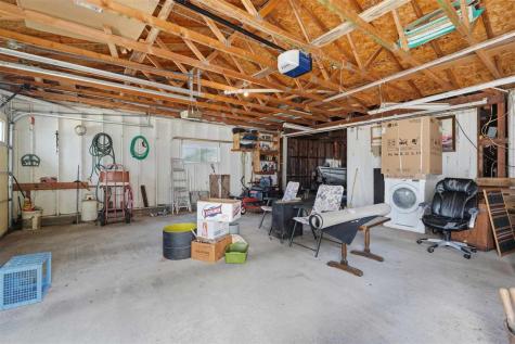 834 S 9th Avenue Washington IA 52353