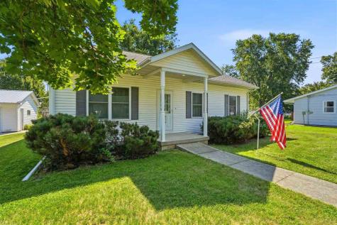 834 S 9th Avenue Washington IA 52353