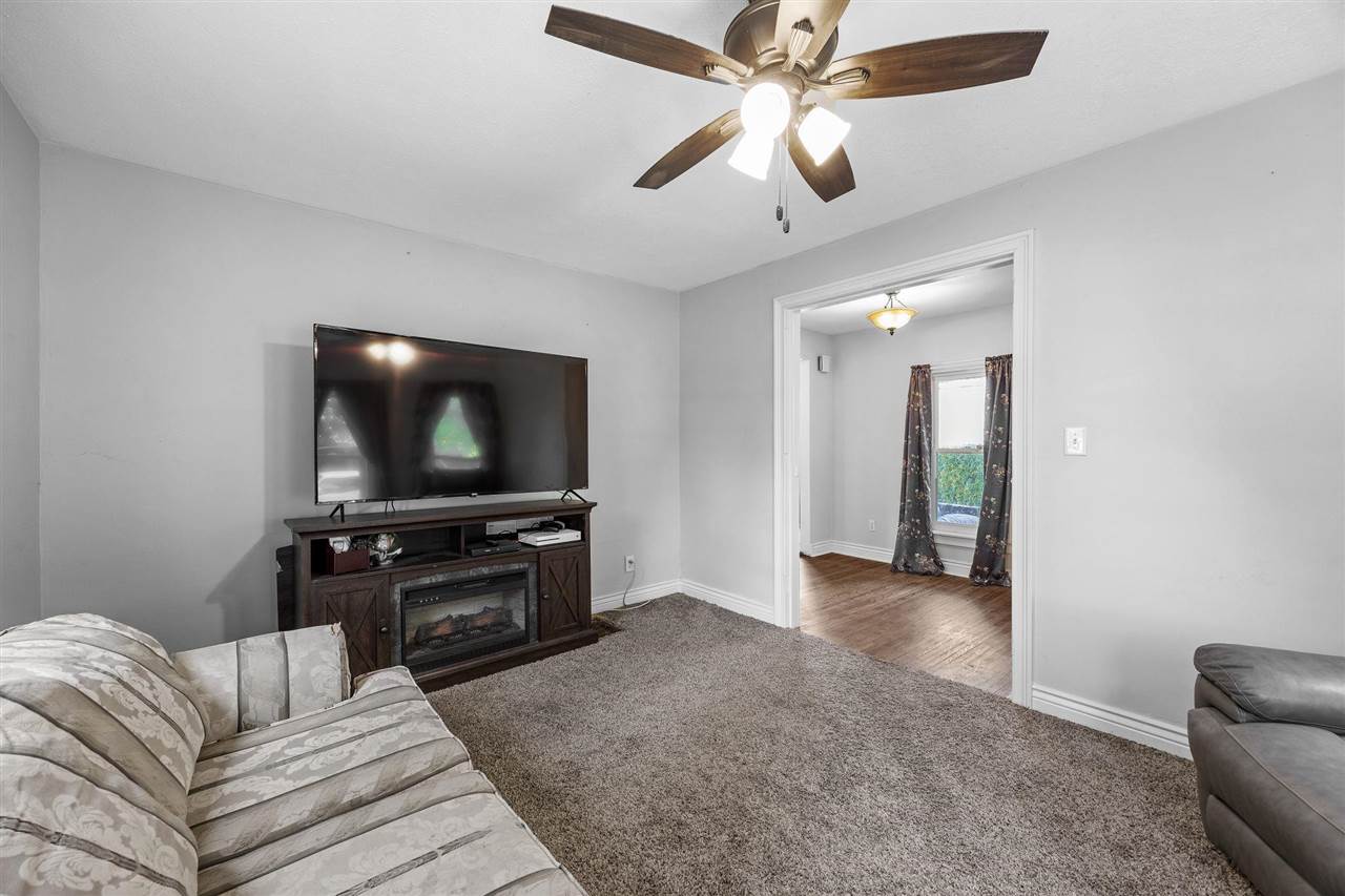 908 Lynn Street Tipton IA 52772
