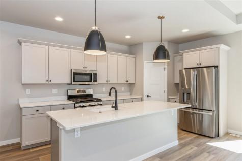 3110 Sunflower Street Ely IA 52227