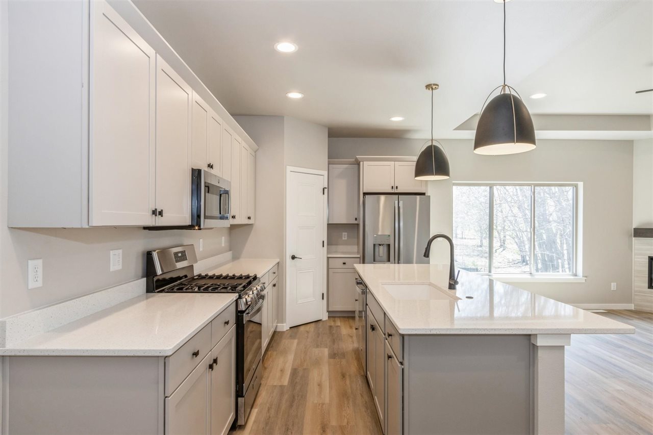 3110 Sunflower Street Ely IA 52227