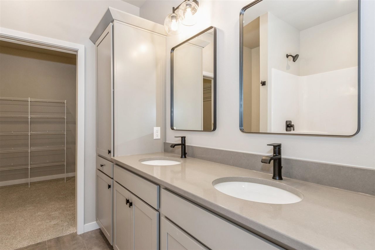3110 Sunflower Street Ely IA 52227
