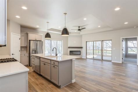 3110 Sunflower Street Ely IA 52227