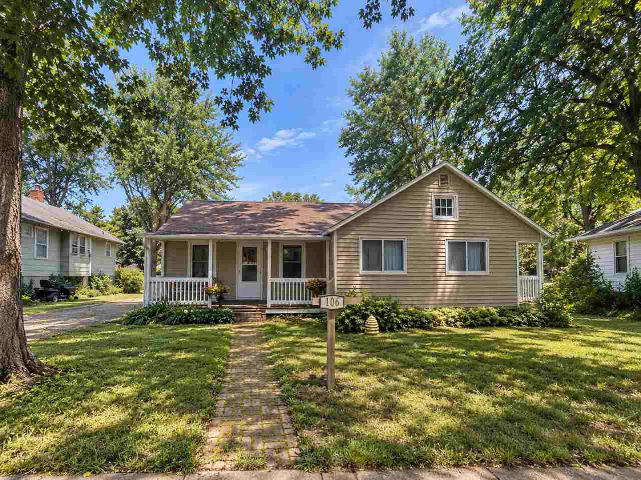 106 E 6th Street IA 50228