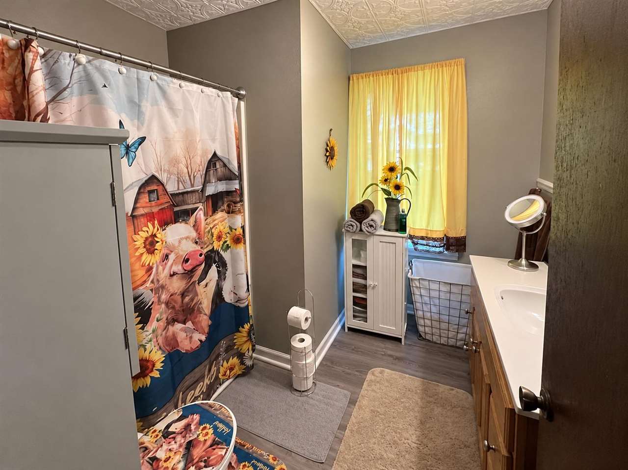106 E 6th Street IA 50228