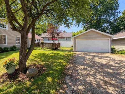 106 E 6th Street IA 50228