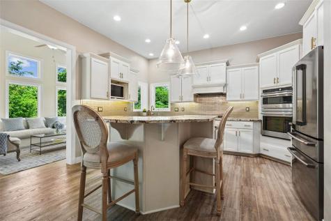 2804 NW Deer Valley Drive Swisher IA 52338