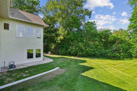 2804 NW Deer Valley Drive Swisher IA 52338