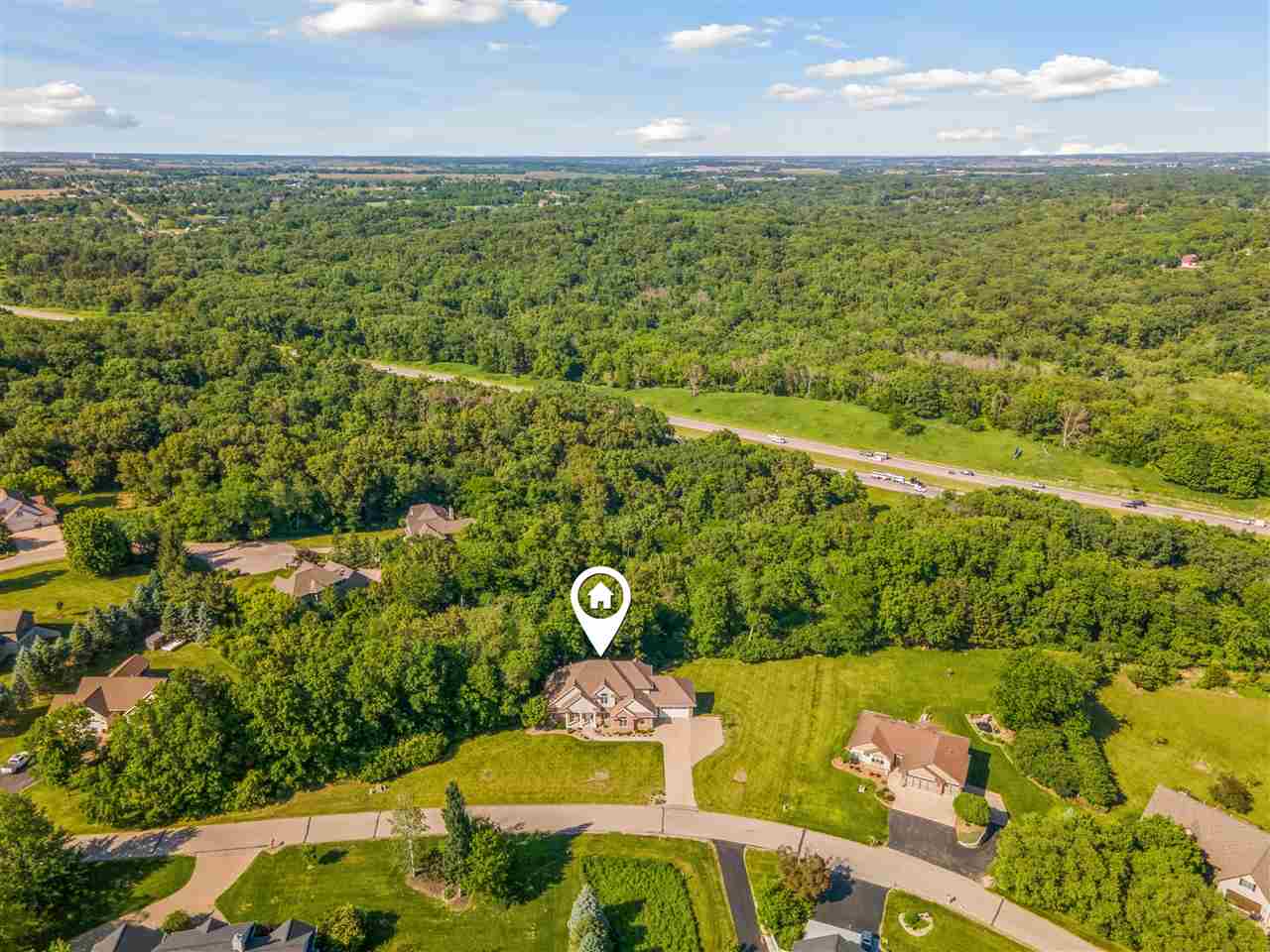 2804 NW Deer Valley Drive Swisher IA 52338