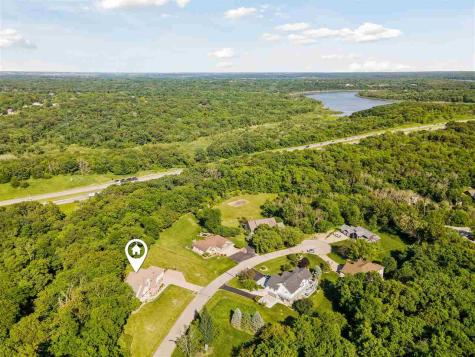 2804 NW Deer Valley Drive Swisher IA 52338