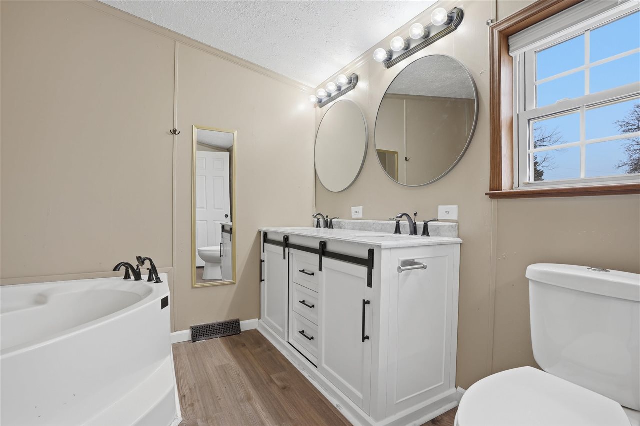 401 Miller Street South English IA 52335