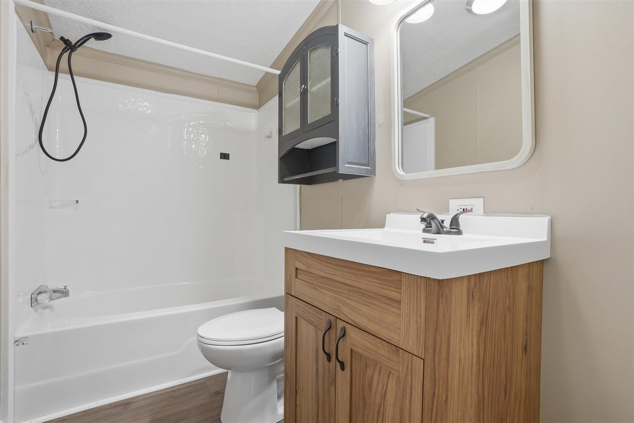 401 Miller Street South English IA 52335