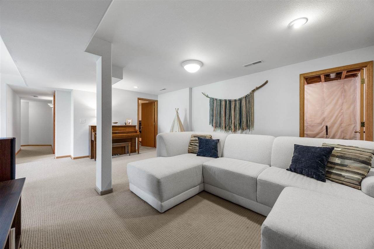 74 Galway Circle Iowa City IA 52246