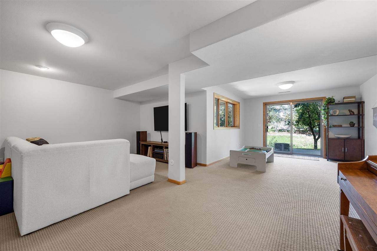 74 Galway Circle Iowa City IA 52246