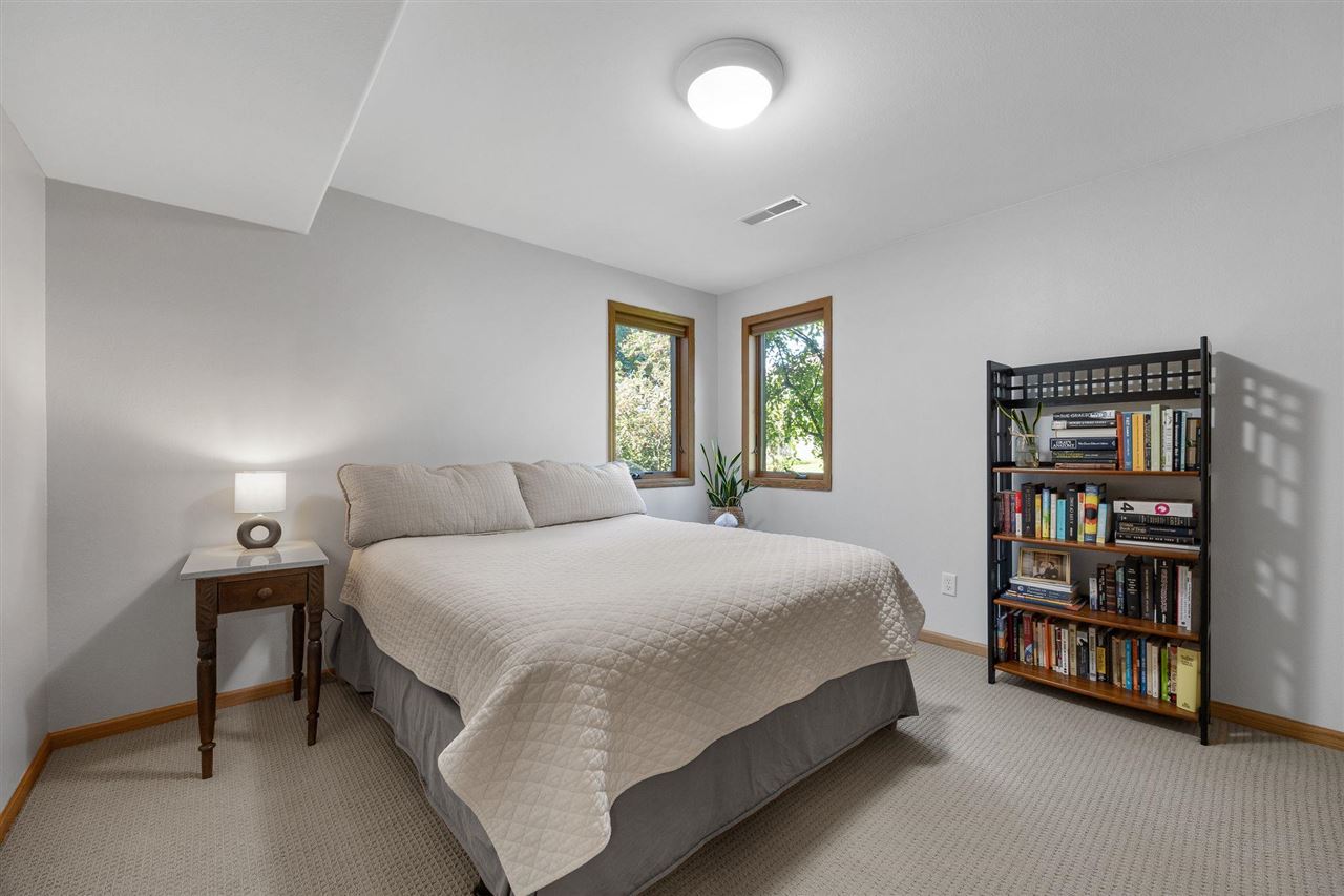 74 Galway Circle Iowa City IA 52246