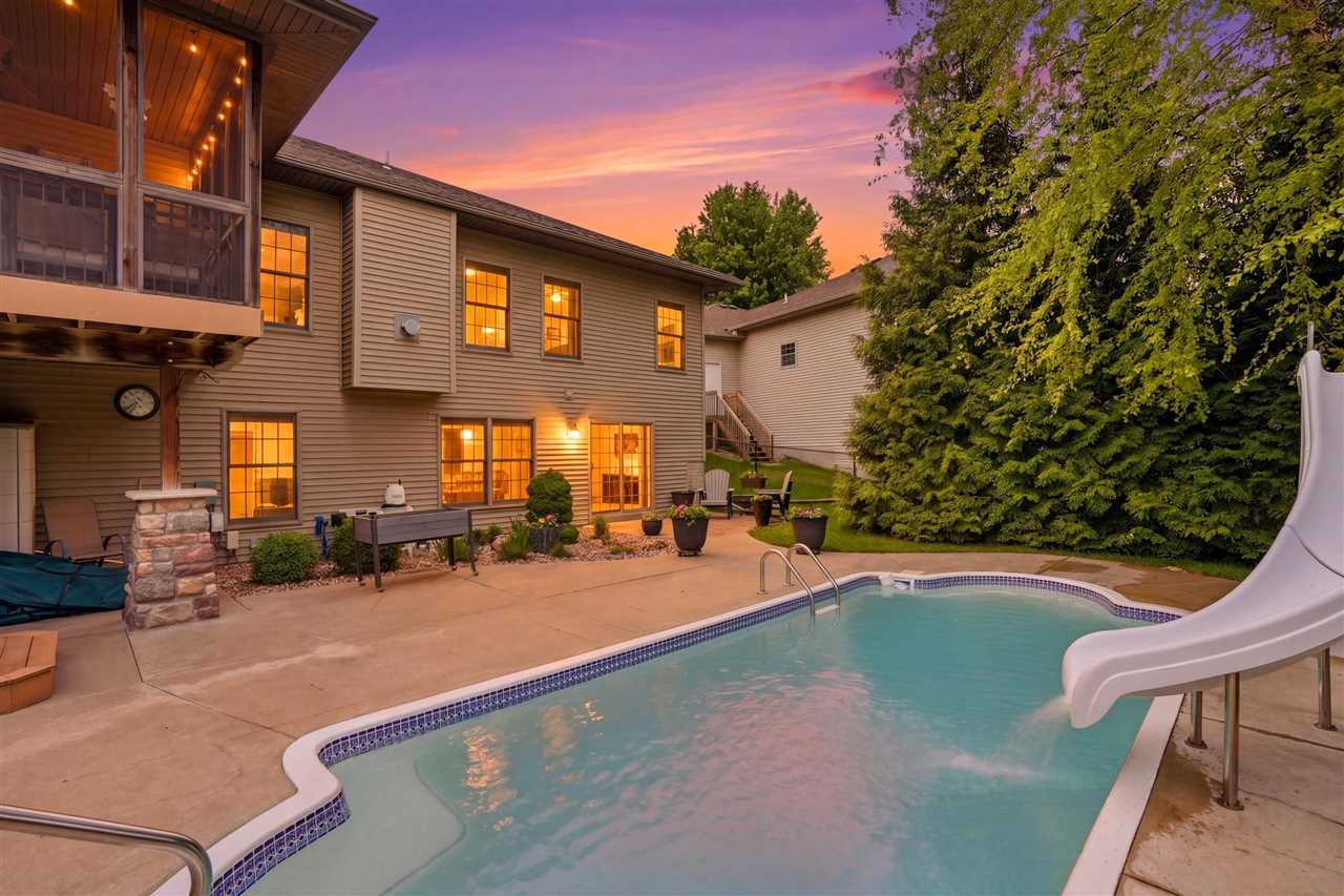 1222 Wild Prairie Drive Iowa City IA 52246