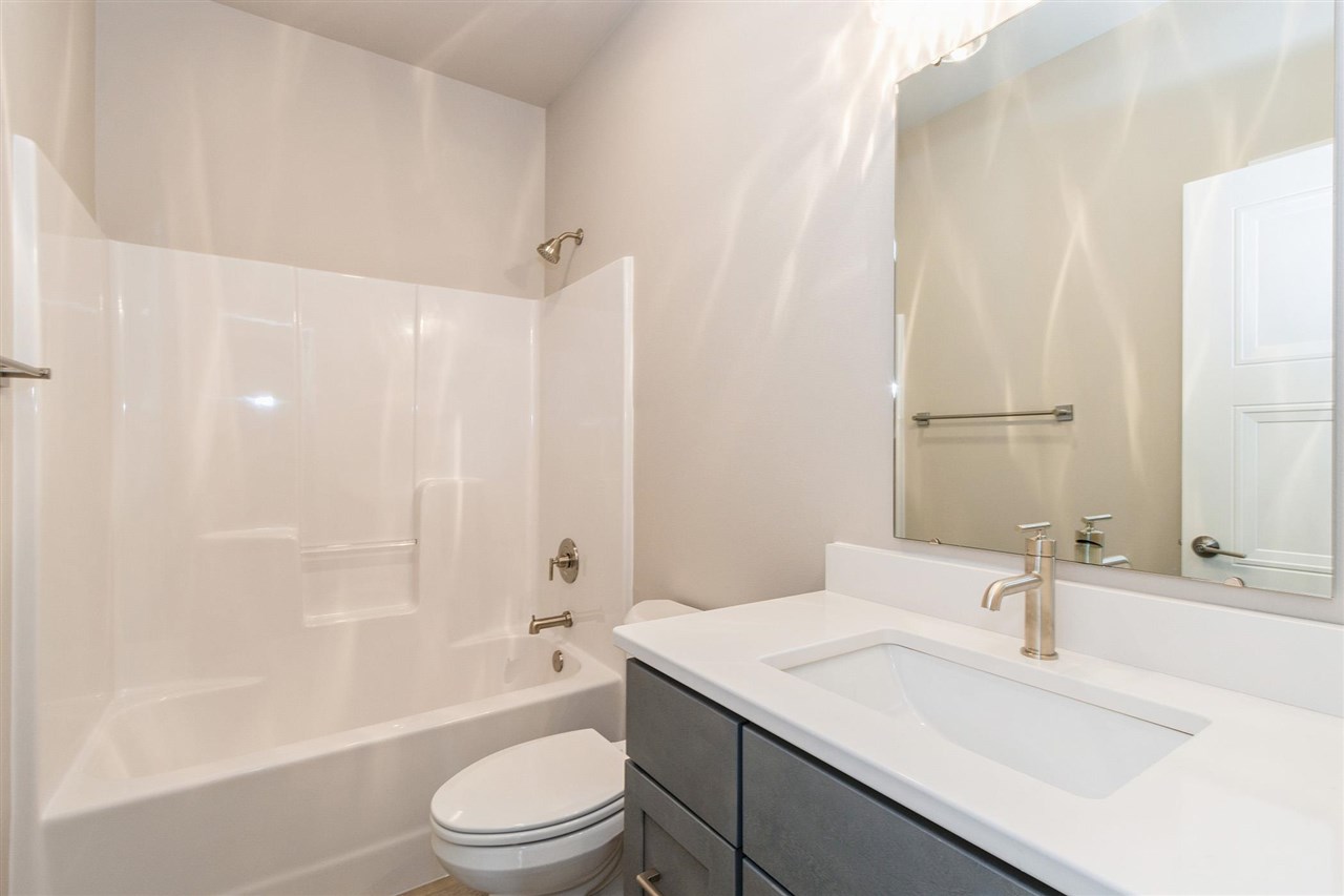 417 Solstice Court North Liberty IA 52317