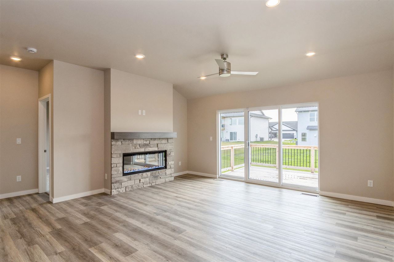 417 Solstice Court North Liberty IA 52317