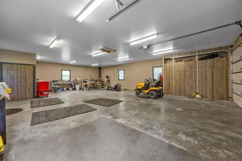 1280 NE Winchester Drive Swisher IA 52338