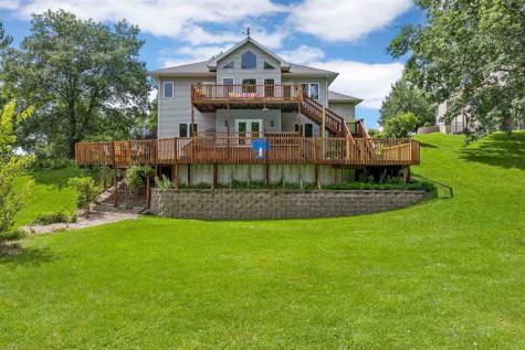 1280 NE Winchester Drive Swisher IA 52338