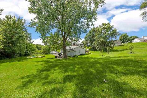 1280 NE Winchester Drive Swisher IA 52338