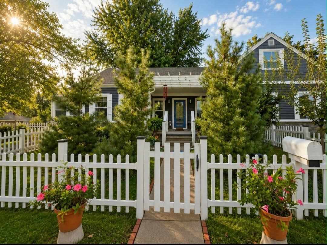 322 SE Liberty Drive Cedar Rapids IA 52403