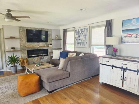 322 SE Liberty Drive Cedar Rapids IA 52403