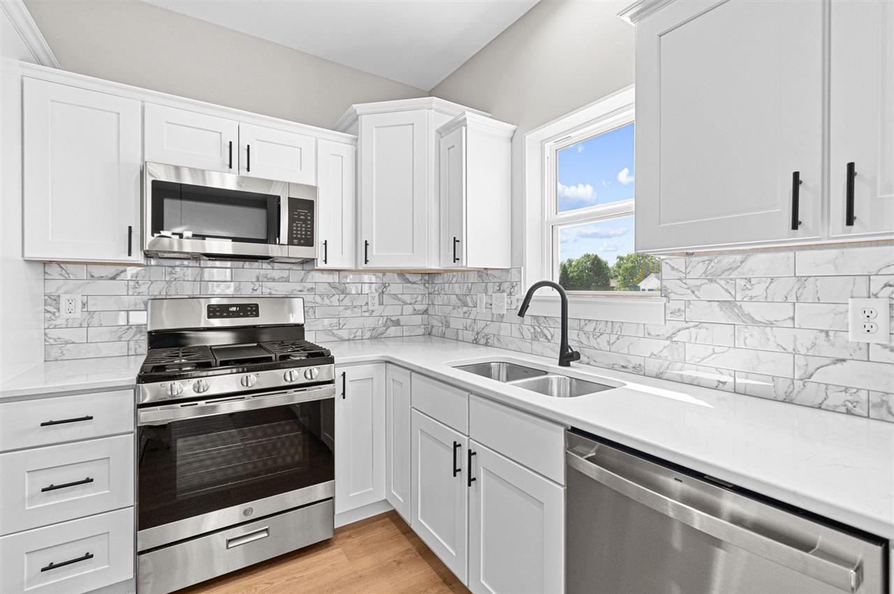284 Pine Grove Lane Iowa City IA 52246